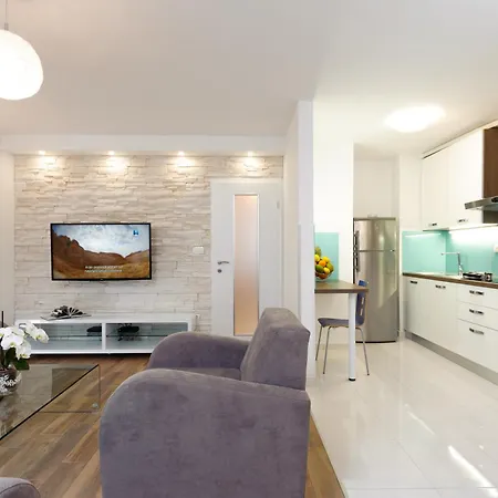 Place To Apartment *