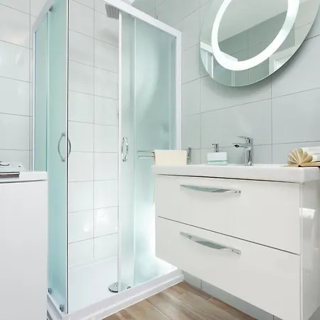 Place To Apartment Split