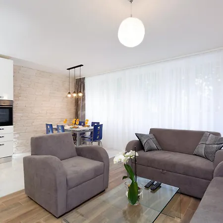 Apartment Place To Split